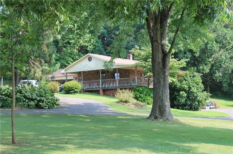 1030 Brindle Rd, Dobson, NC 27017 photo 8