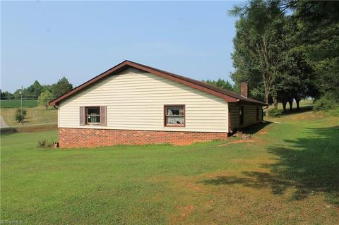 1030 Brindle Rd, Dobson, NC 27017 photo 11
