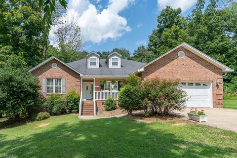 6656 Jennifer Lynn Dr, Trinity, NC 27370 photo 2