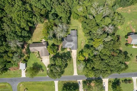 6656 Jennifer Lynn Dr, Trinity, NC 27370 photo 31