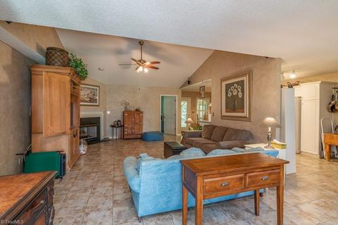 6656 Jennifer Lynn Dr, Trinity, NC 27370 photo 5