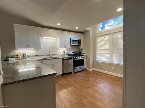 2804 Overview Ter, High Point, NC 27265 photo 6
