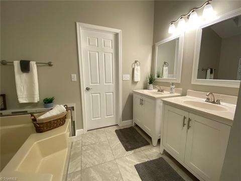 2804 Overview Ter, High Point, NC 27265 photo 32