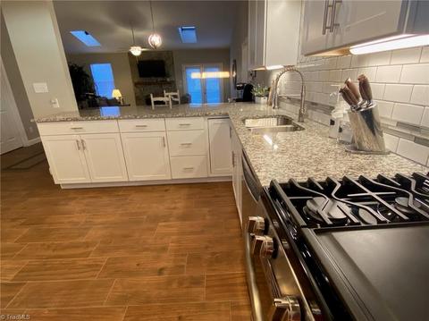 2804 Overview Ter, High Point, NC 27265 photo 11
