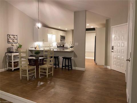 2804 Overview Ter, High Point, NC 27265 photo 4