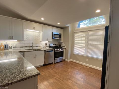 2804 Overview Ter, High Point, NC 27265 photo 7