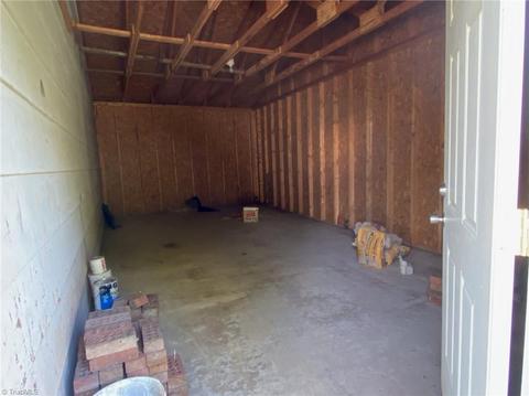 411 Oakview Rd, High Point, NC 27265 photo 47
