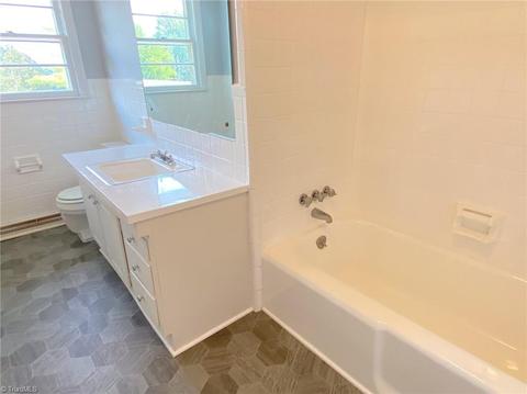 411 Oakview Rd, High Point, NC 27265 photo 16