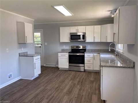 411 Oakview Rd, High Point, NC 27265 photo 11