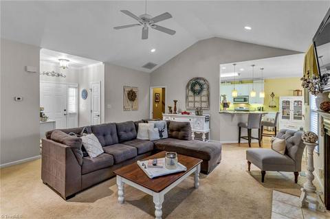 657 Nova Ave, High Point, NC 27265 photo 9