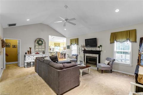 657 Nova Ave, High Point, NC 27265 photo 6