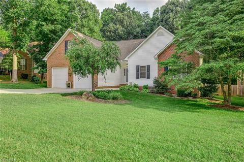 657 Nova Ave, High Point, NC 27265 photo 2