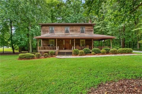 2530 Willard Rd, High Point, NC 27265 photo 1