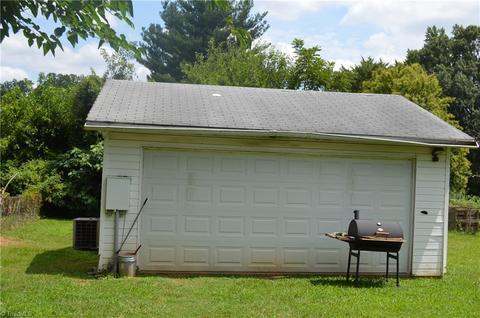 1807 Pershing St, High Point, NC 27260 photo 9