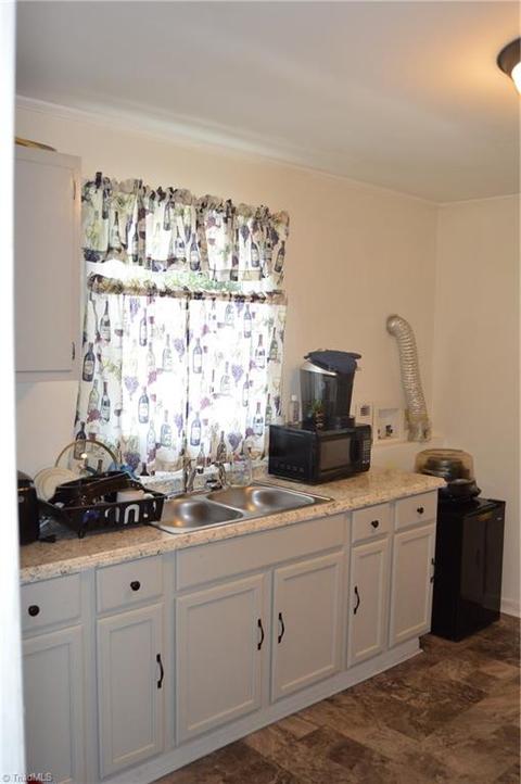 1807 Pershing St, High Point, NC 27260 photo 3