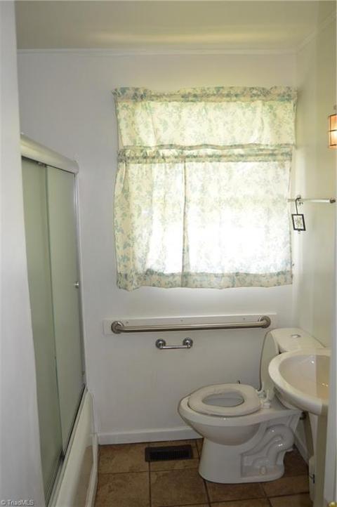 1807 Pershing St, High Point, NC 27260 photo 6
