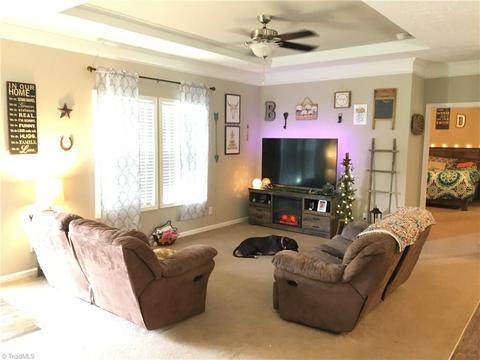 136 Brandy Ln, Madison, NC 27025 photo 3