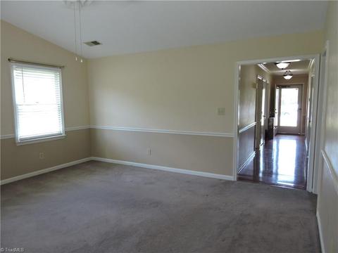 3178 Windchase Ct, High Point, NC 27265 photo 9