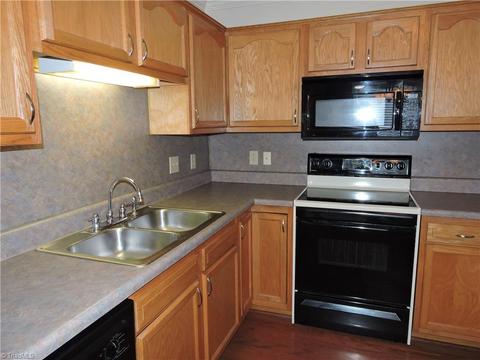 3178 Windchase Ct, High Point, NC 27265 photo 5