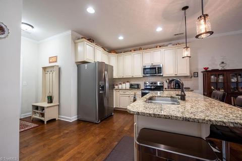 204 Rollingbrook Ct, Clemmons, NC 27012 photo 9