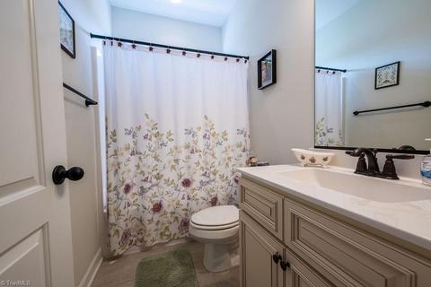 204 Rollingbrook Ct, Clemmons, NC 27012 photo 16