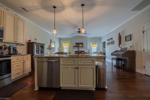 204 Rollingbrook Ct, Clemmons, NC 27012 photo 10