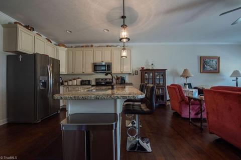 204 Rollingbrook Ct, Clemmons, NC 27012 photo 8