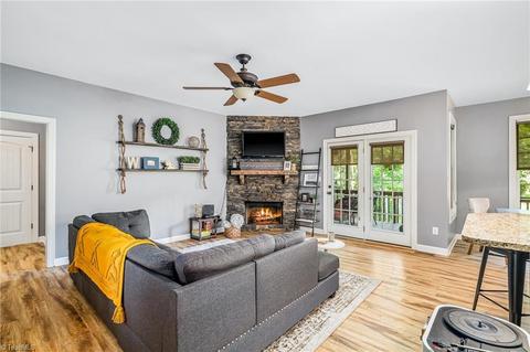 3115 Clear Ridge Dr, Trinity, NC 27370 photo 4
