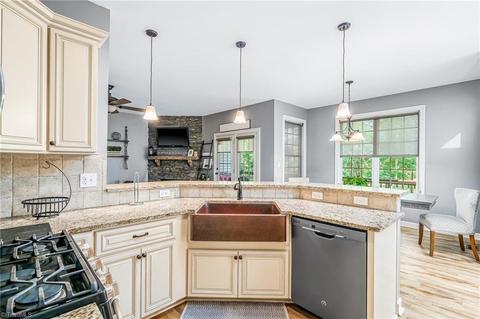 3115 Clear Ridge Dr, Trinity, NC 27370 photo 8