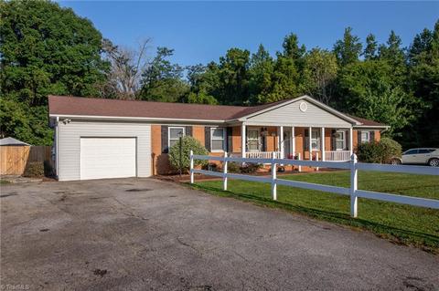 3909 Red Fox Rd, Trinity, NC 27370 photo 2