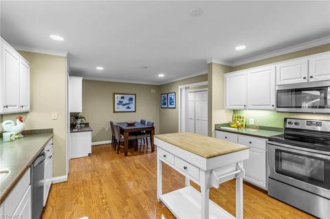1500 Heathcliff Rd, High Point, NC 27262 photo 12