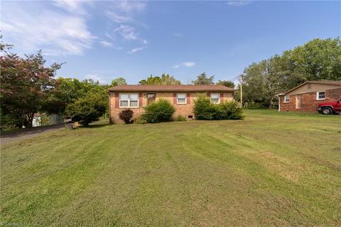 4907 Elmwood St, Trinity, NC 27370 photo 1