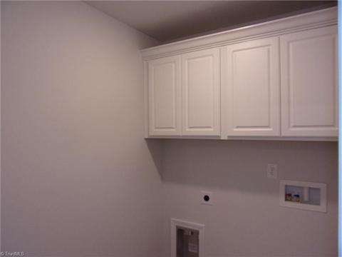 3749 Streamside Dr, Thomasville, NC 27360 photo 34
