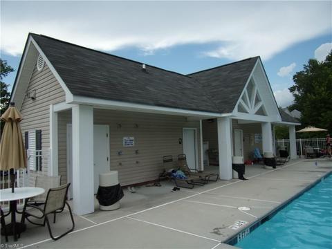 3749 Streamside Dr, Thomasville, NC 27360 photo 8