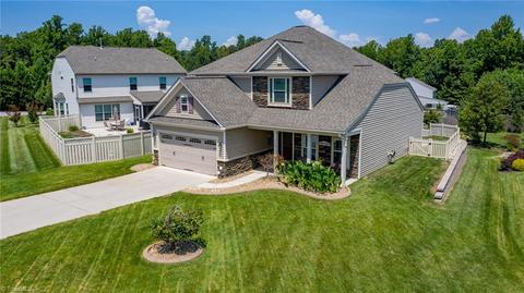 3407 Lamplight Way, High Point, NC 27265 photo 2