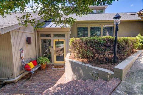 333 Cascade Dr, High Point, NC 27265 photo 3