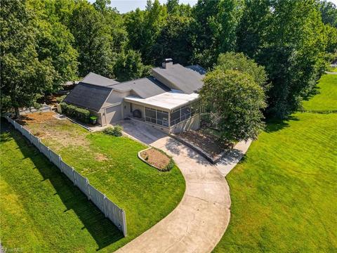 333 Cascade Dr, High Point, NC 27265 photo 8