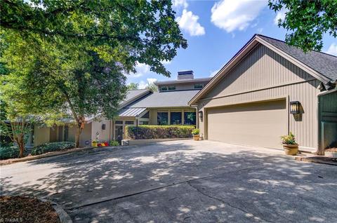 333 Cascade Dr, High Point, NC 27265 photo 1