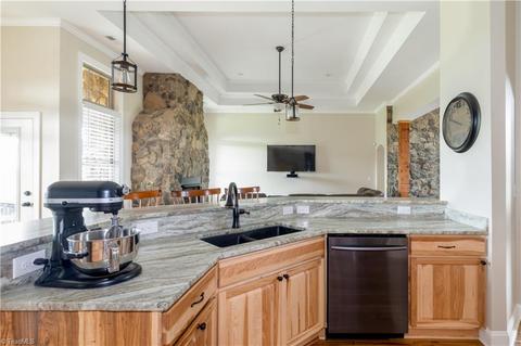 285 Whitaker Rd, Pinnacle, NC 27043 photo 11