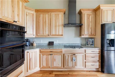 285 Whitaker Rd, Pinnacle, NC 27043 photo 12
