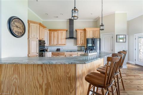 285 Whitaker Rd, Pinnacle, NC 27043 photo 9