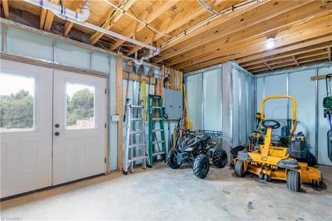 285 Whitaker Rd, Pinnacle, NC 27043 photo 37