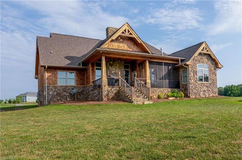 285 Whitaker Rd, Pinnacle, NC 27043 photo 3