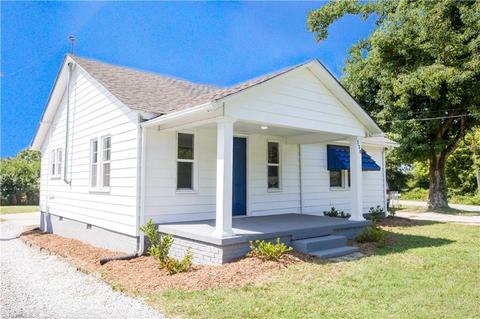 330 Hodgin St, High Point, NC 27262 photo 2