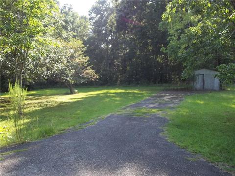 314 Astran Dr, Denton, NC 27239 photo 2