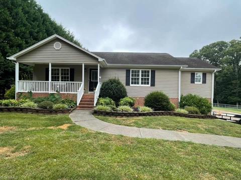 1025 Evergreen Ln, King, NC 27021 photo 33