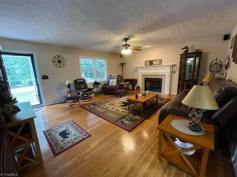 1025 Evergreen Ln, King, NC 27021 photo 15