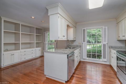 1231 Devonshire Ave, High Point, NC 27262 photo 8