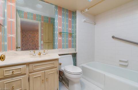 1231 Devonshire Ave, High Point, NC 27262 photo 17