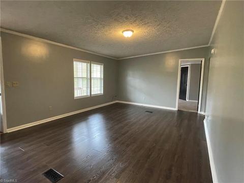 1564 Wall Loop Rd, Walnut Cove, NC 27052 photo 4